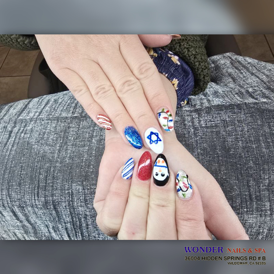 Christmas nail 2025
